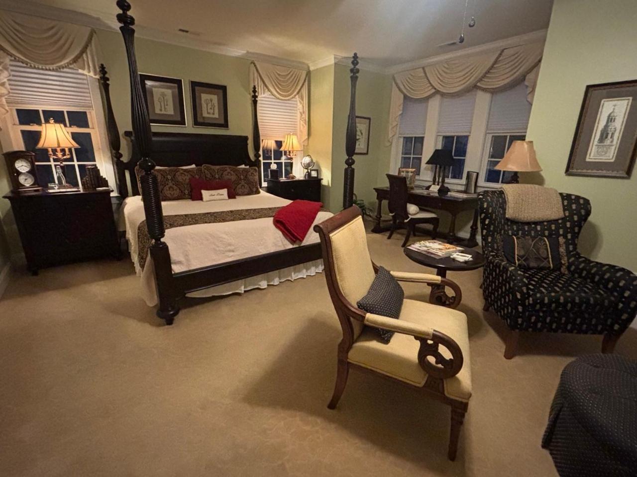 Bed & Breakfast On Tiffany Hill Mills River Номер фото