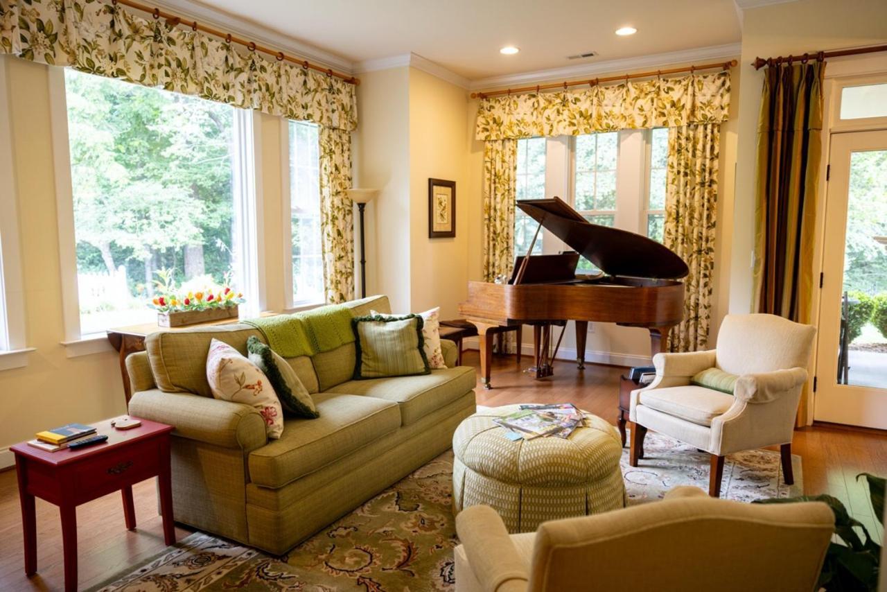 Bed & Breakfast On Tiffany Hill Mills River Экстерьер фото